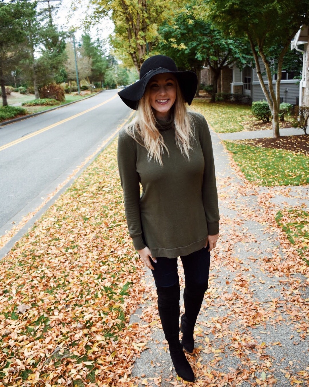 20+ Fall Outfits You Need in Your Closet!